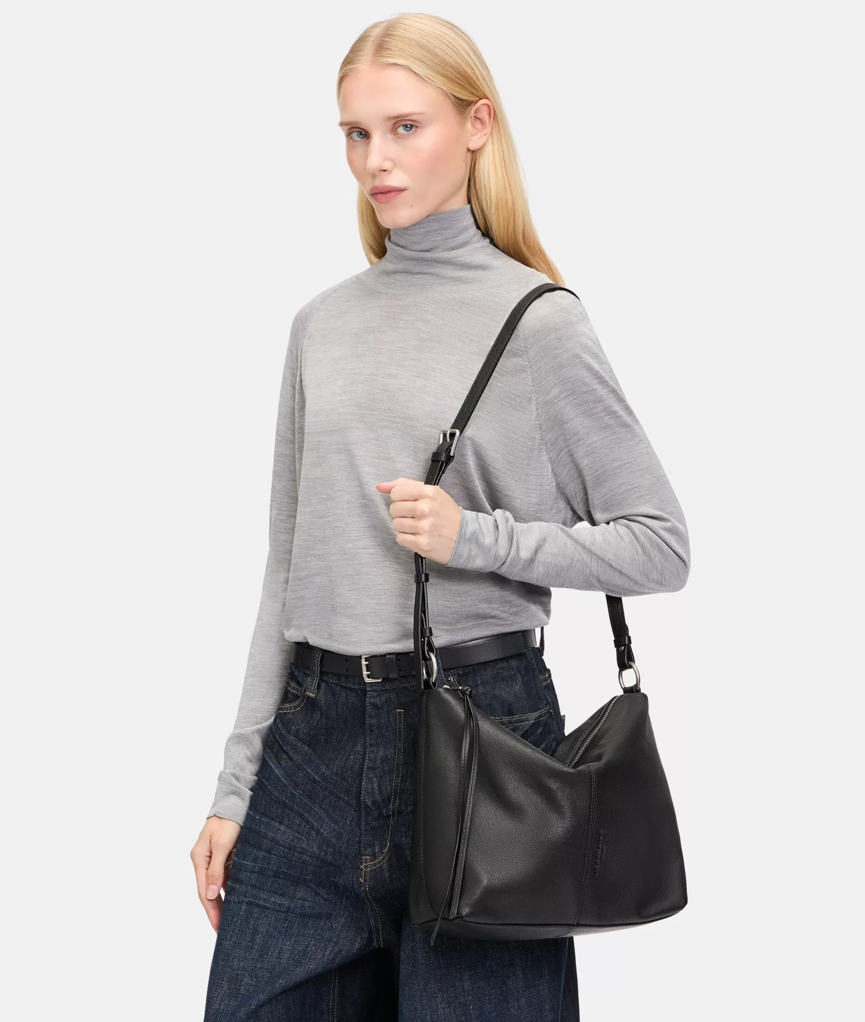 LIEBESKIND BERLIN Shoulder Bags>Aissa Hobo M black