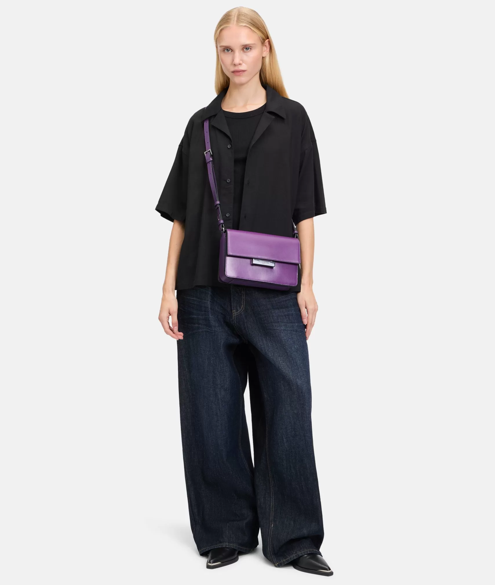 LIEBESKIND BERLIN Bestsellers | Leather Bags>Alex Crossbody M purple