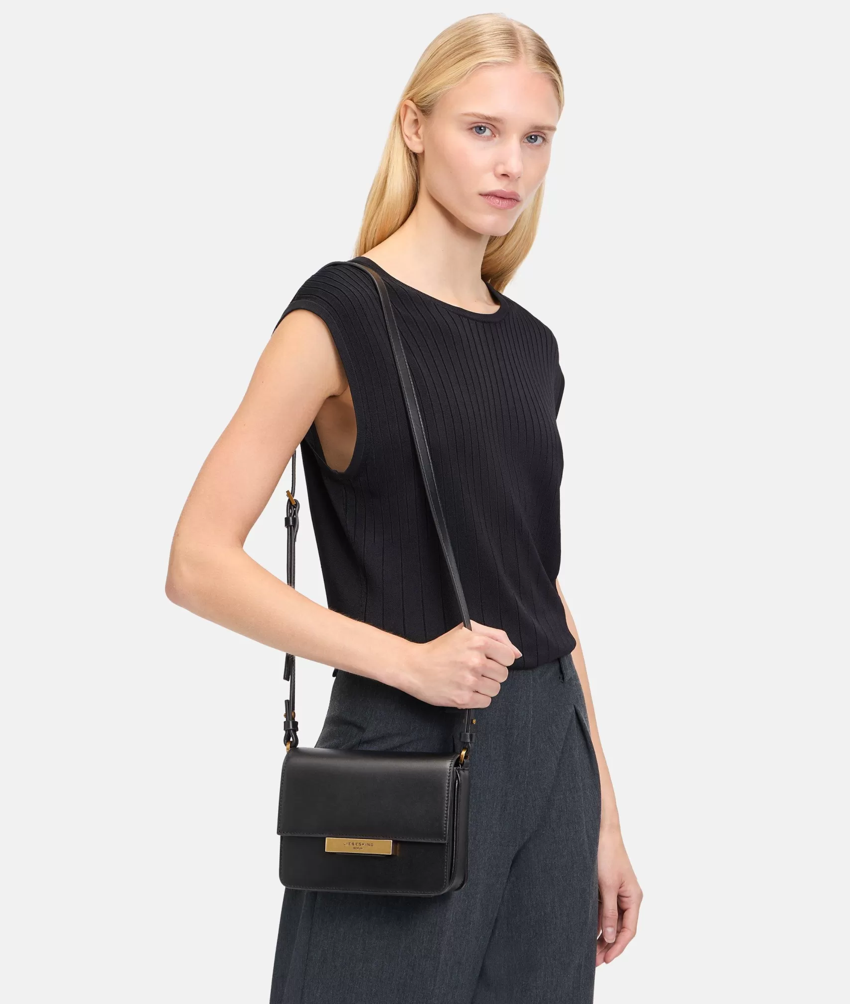 LIEBESKIND BERLIN Bestsellers | Leather Bags>Alex Crossbody S black