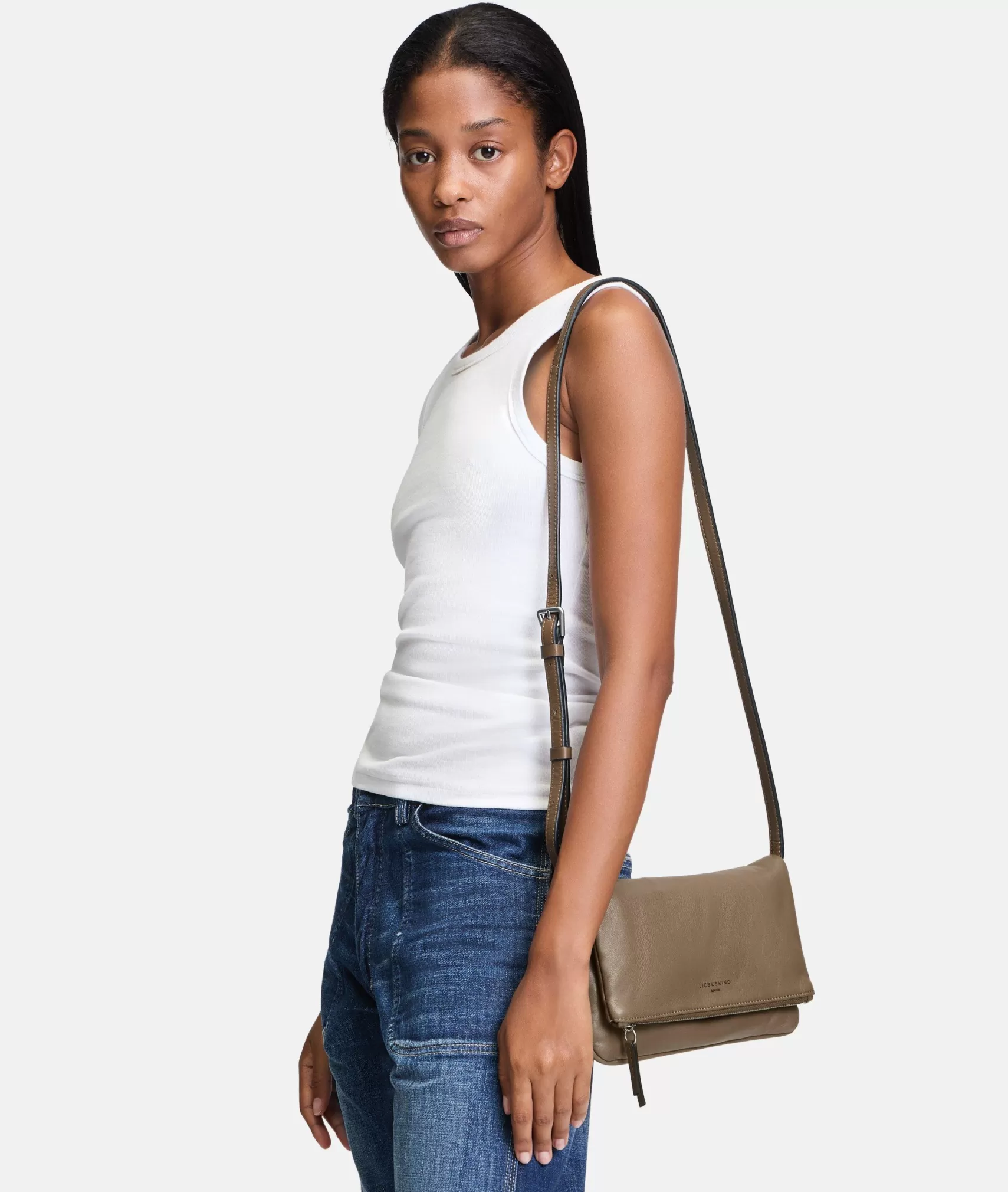 LIEBESKIND BERLIN Leather Bags | Sling Bags>Crossbody sandstone