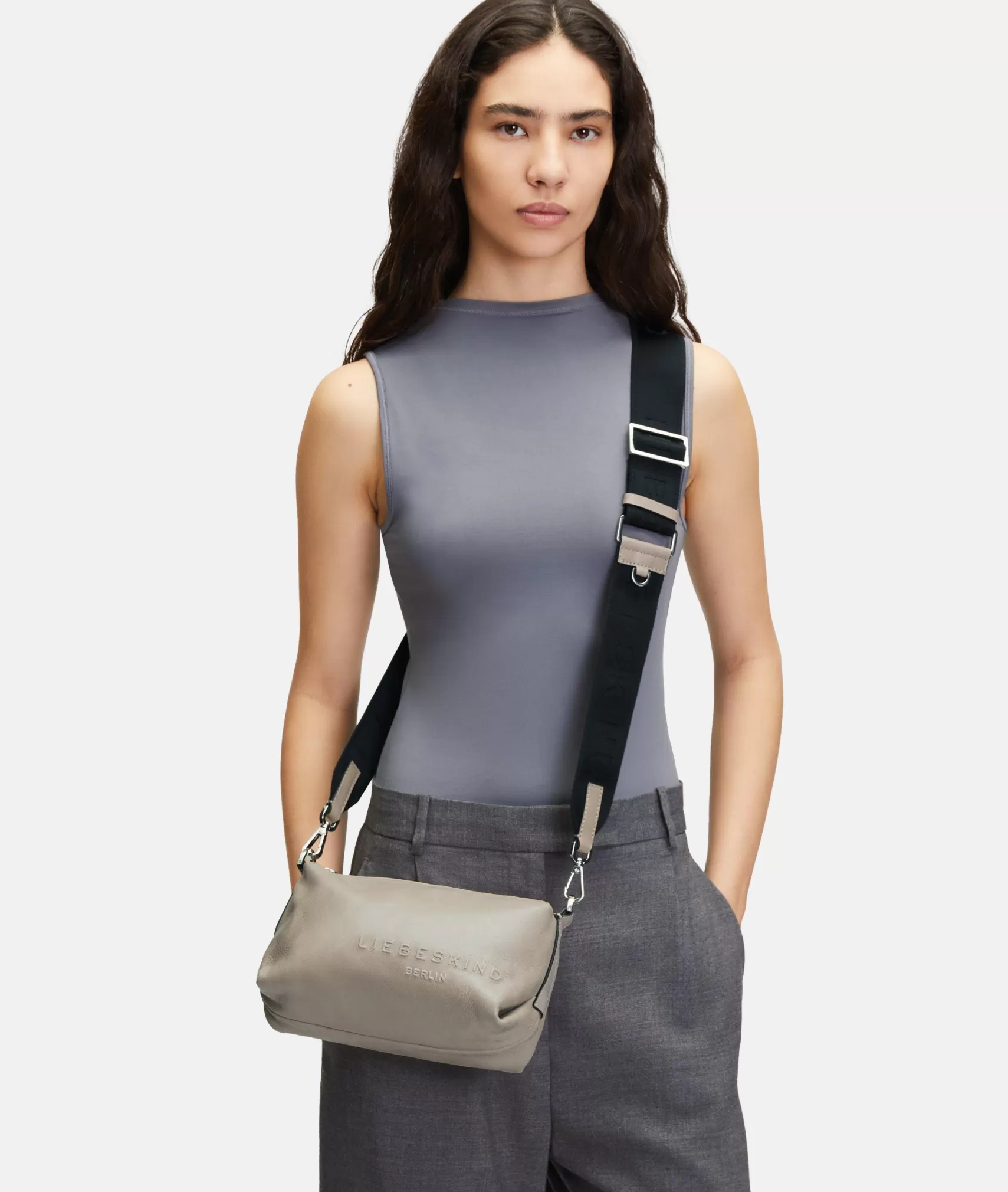 LIEBESKIND BERLIN Leather Bags | Sling Bags>Elvira Camera Bag S beige