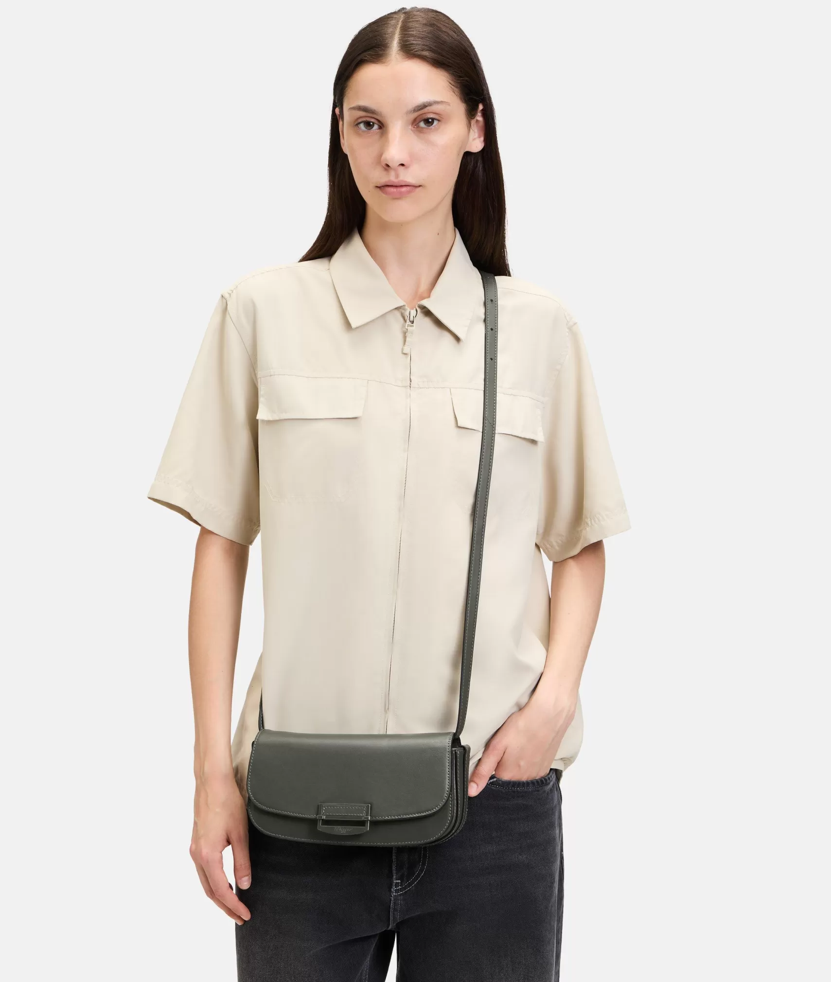 LIEBESKIND BERLIN Leather Bags | Sling Bags>Ezra Crossbody S olive