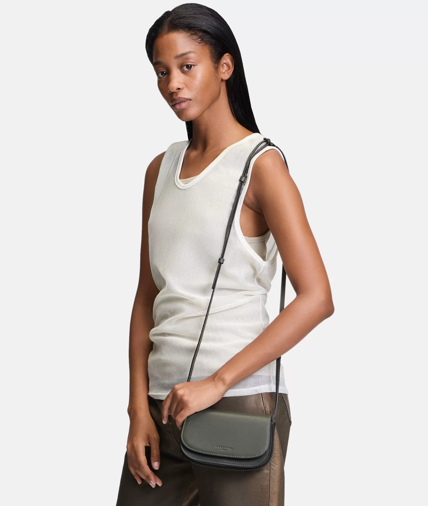 LIEBESKIND BERLIN Leather Bags | Sling Bags>Ezra Crossbody XS olive