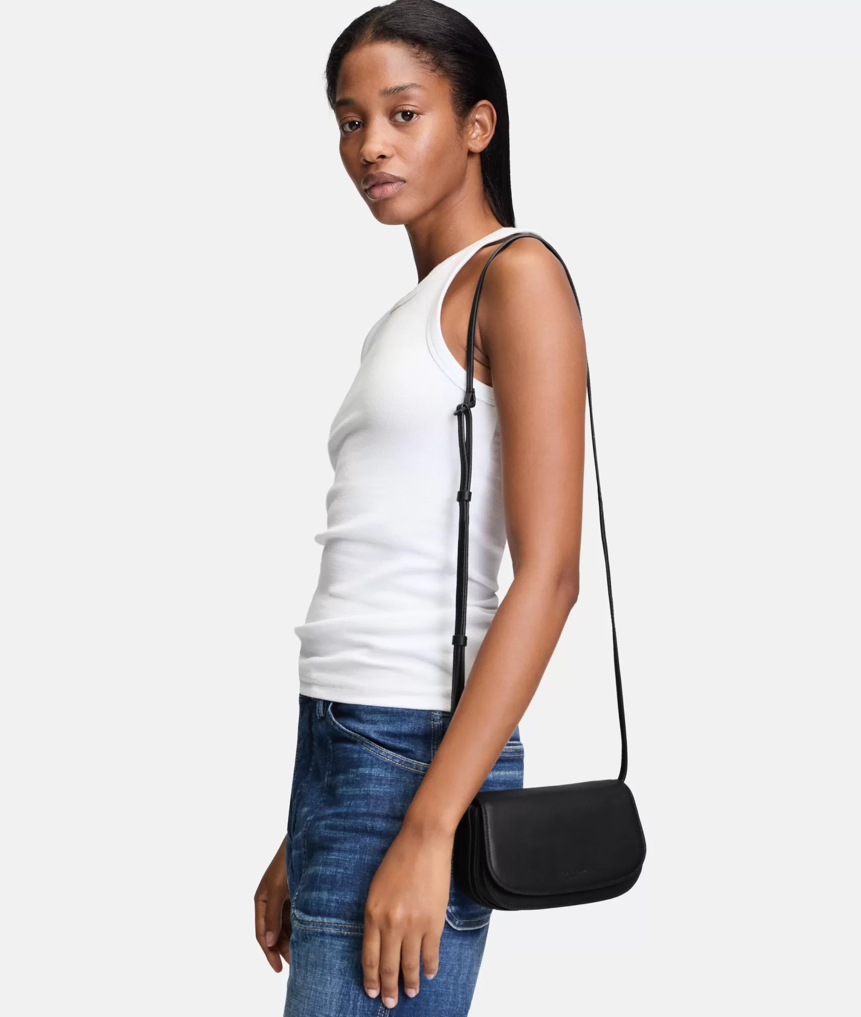 LIEBESKIND BERLIN Leather Bags | Sling Bags>Ezra Crossbody XS black