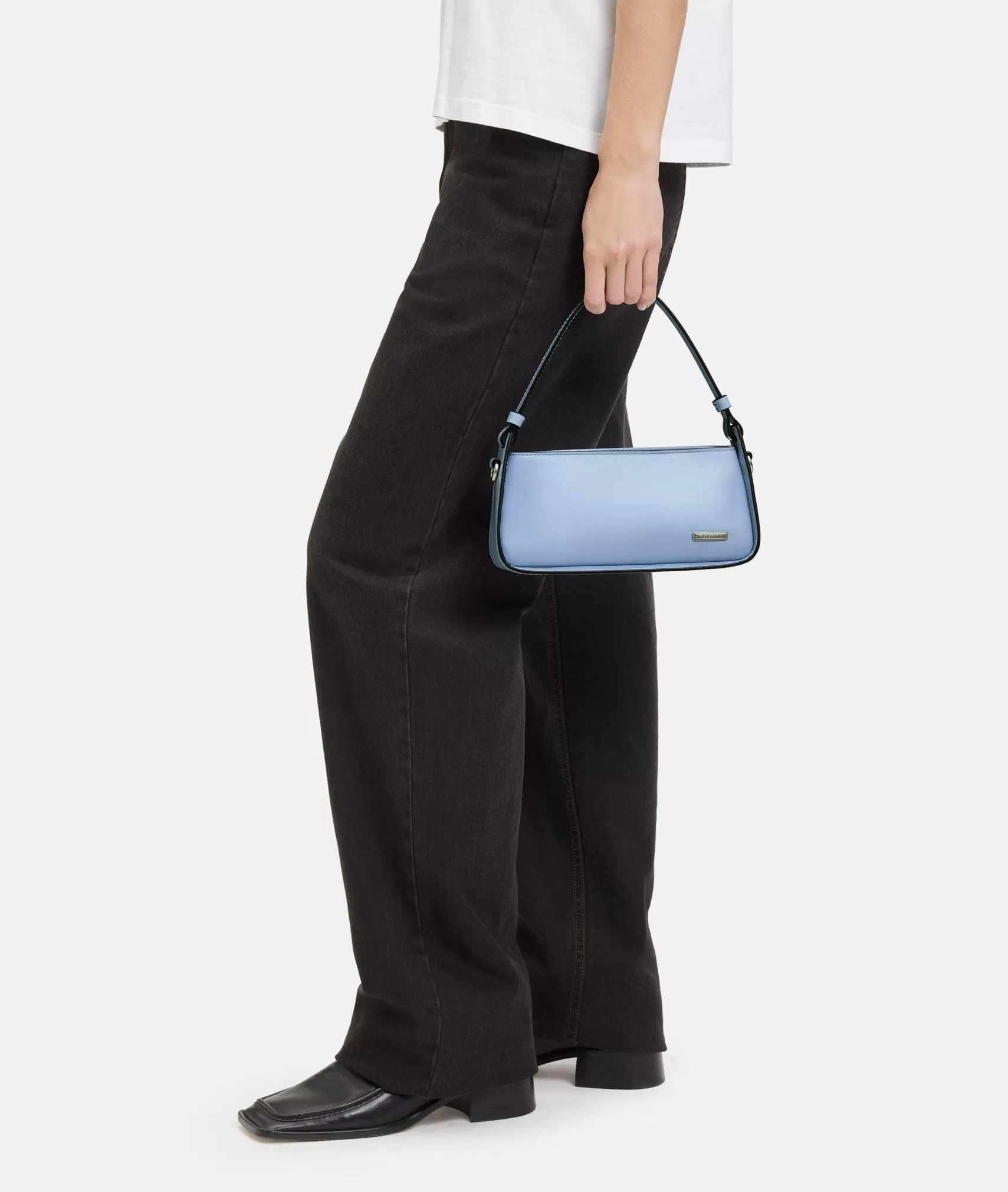 LIEBESKIND BERLIN Leather Bags | Sling Bags>Franzis Crossbody XS lightblue