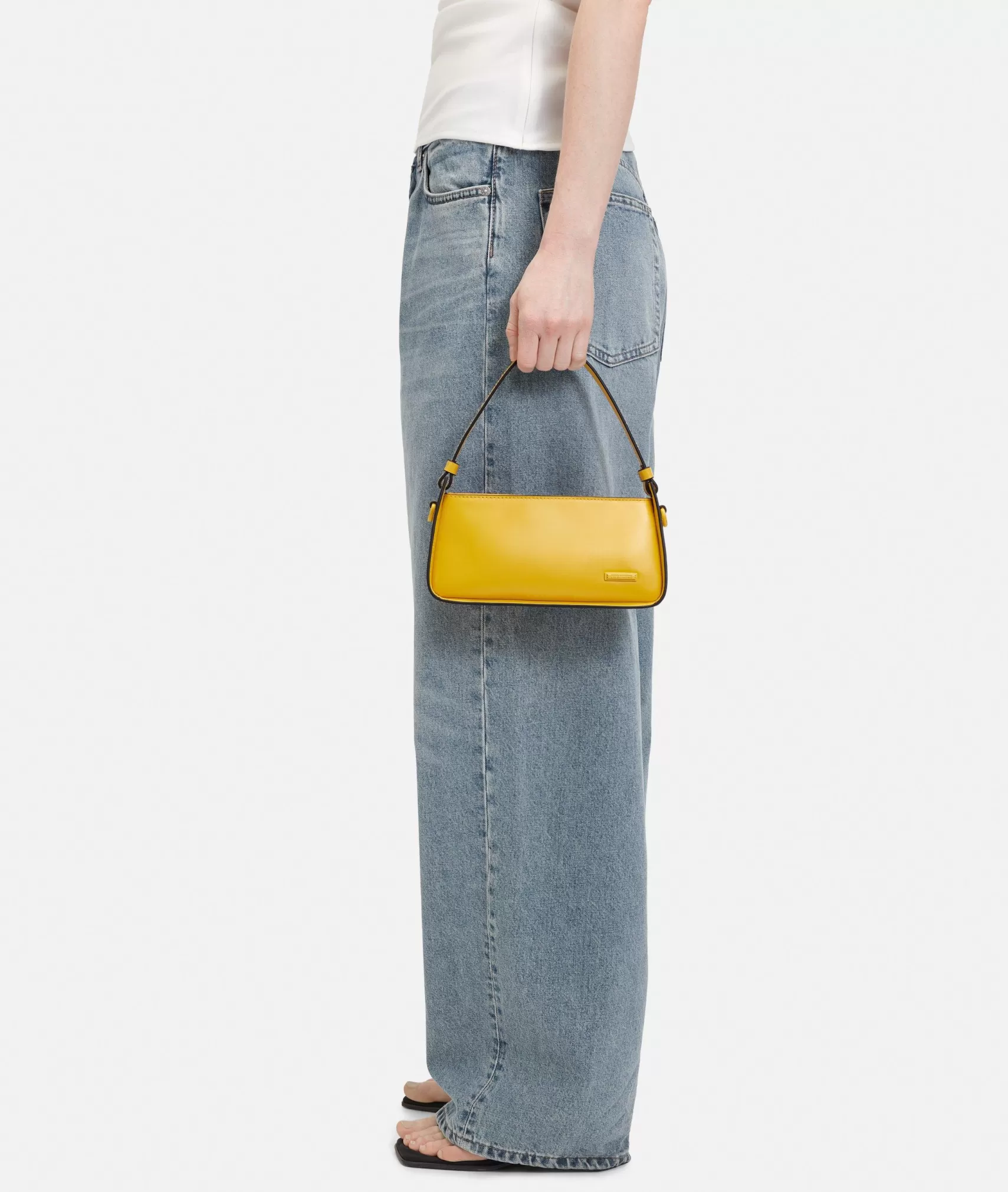 LIEBESKIND BERLIN Leather Bags | Sling Bags>Franzis Crossbody XS lemon