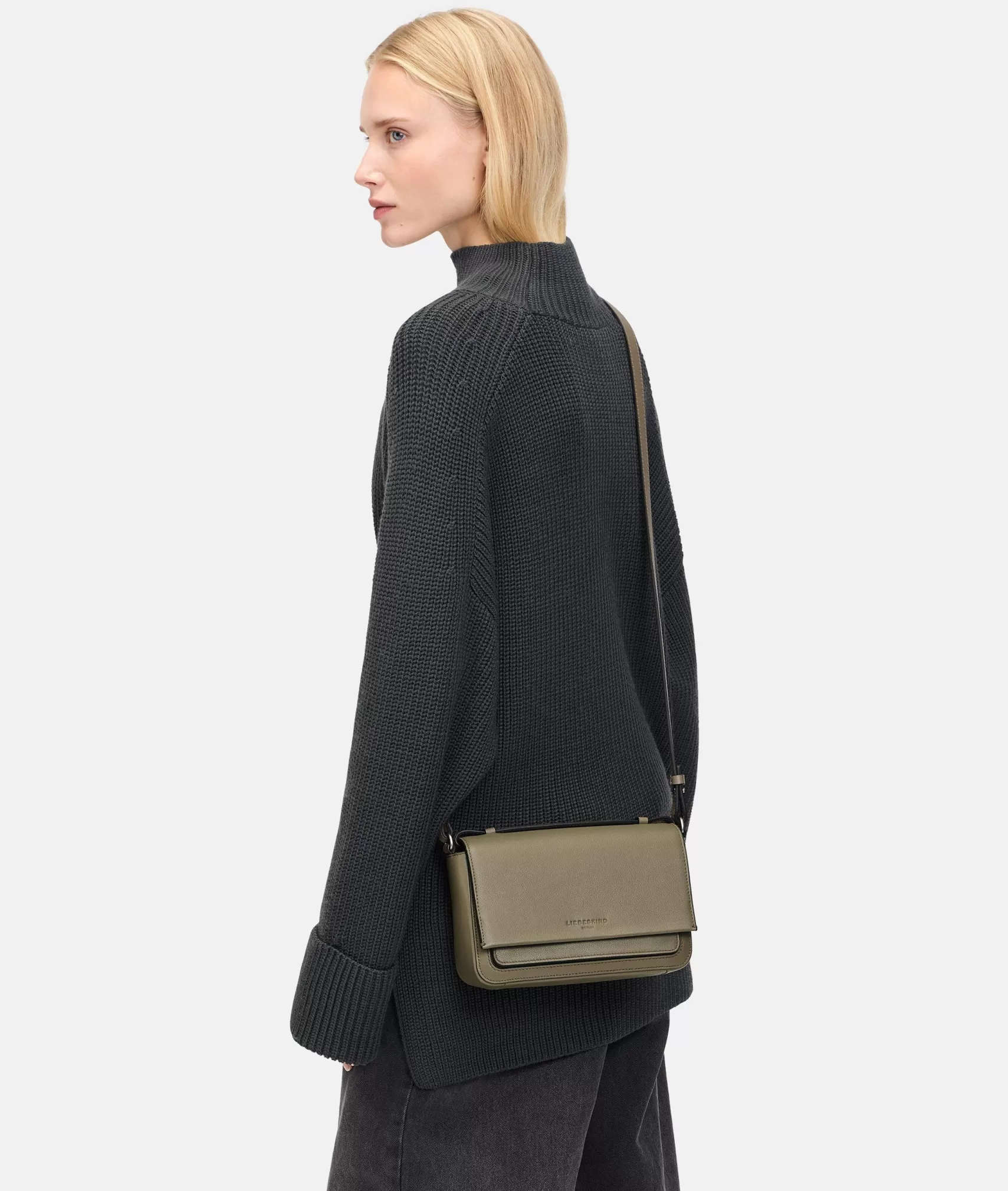 LIEBESKIND BERLIN Leather Bags | Sling Bags>Lea Crossbody S olive