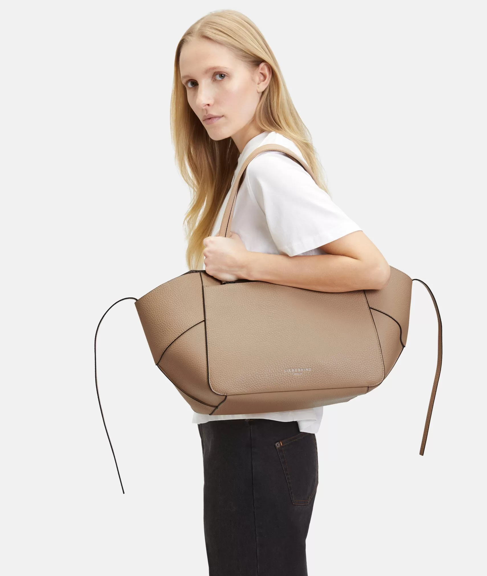 LIEBESKIND BERLIN Business Bags | Leather Bags>Lilly Shopper M sandstone