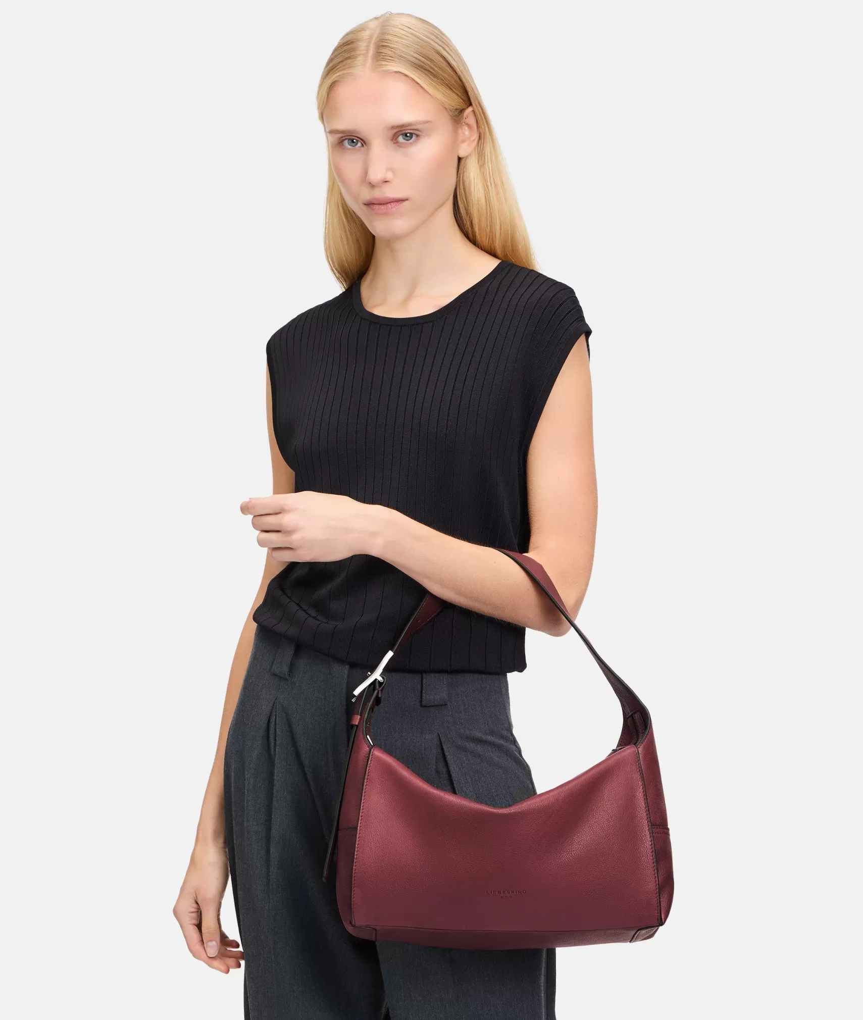 LIEBESKIND BERLIN Bestsellers | Leather Bags>Lou Hobo M bordeaux