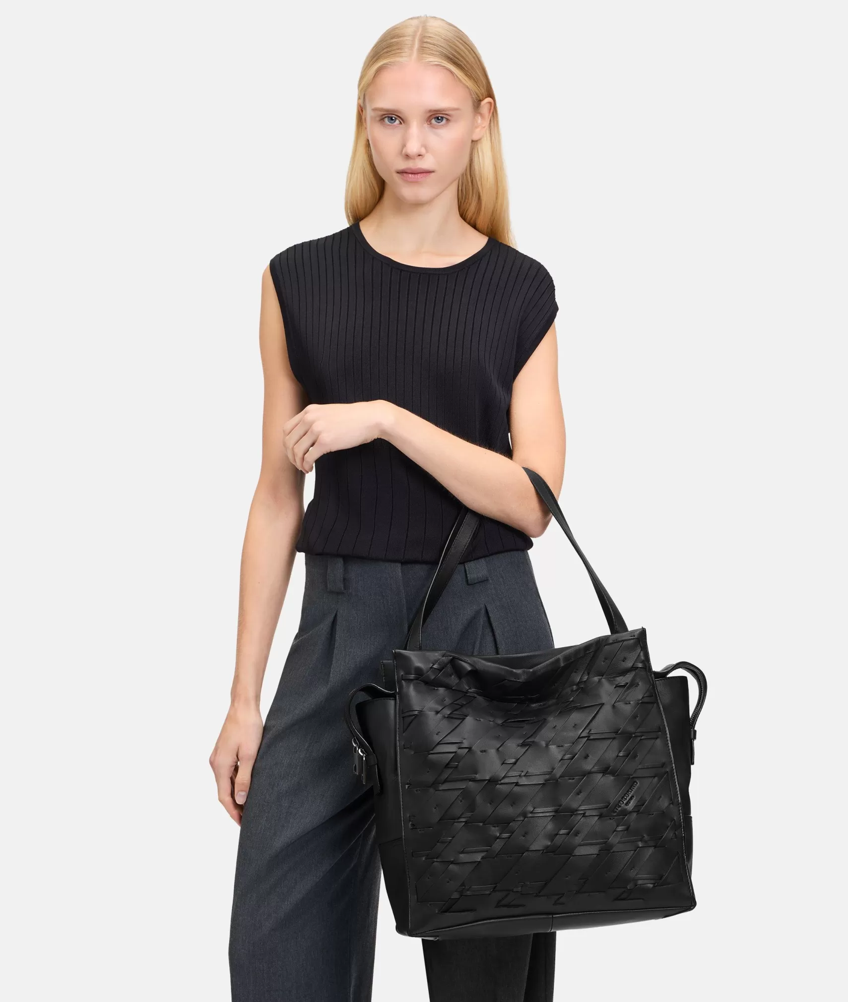 LIEBESKIND BERLIN Business Bags | Leather Bags>Lou Tote L black