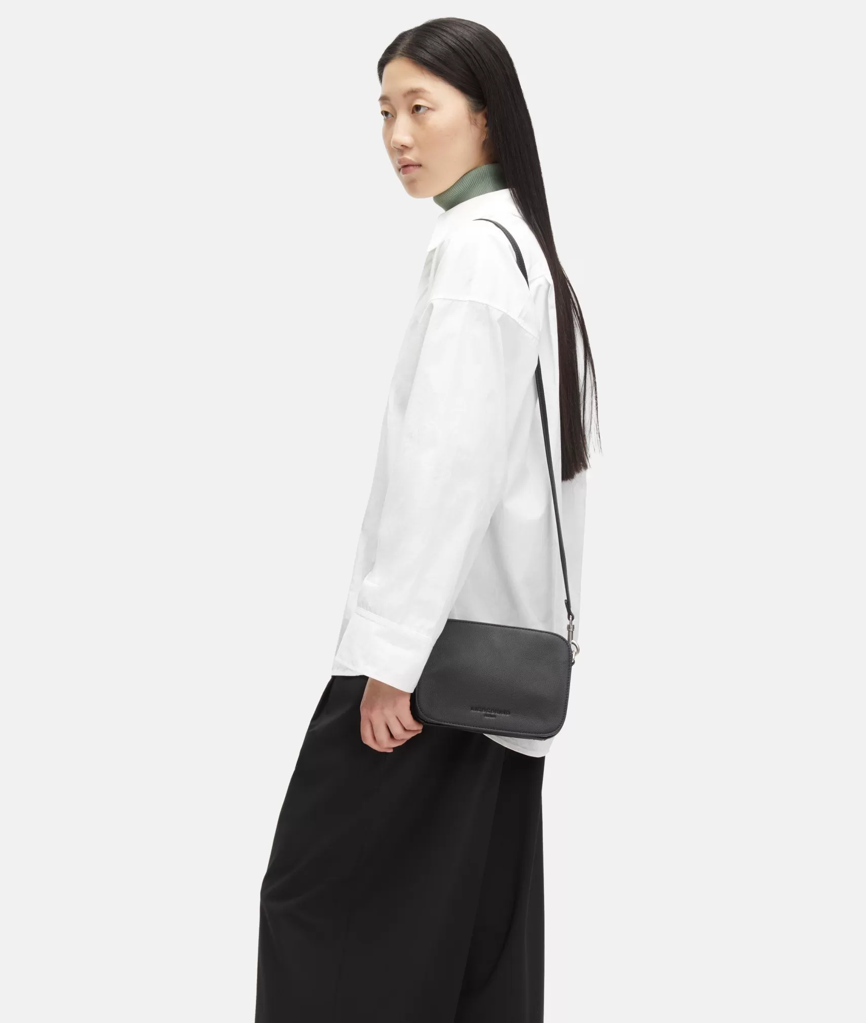 LIEBESKIND BERLIN Leather Bags | Sling Bags>Luka Crossbody black