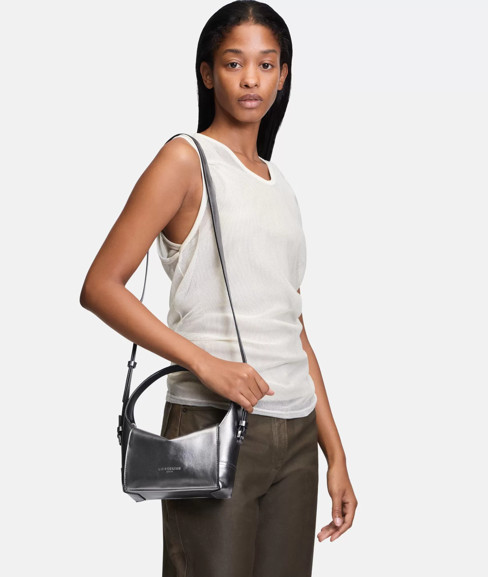 LIEBESKIND BERLIN Shoulder Bags>Metallic Lou Hobo XS silver