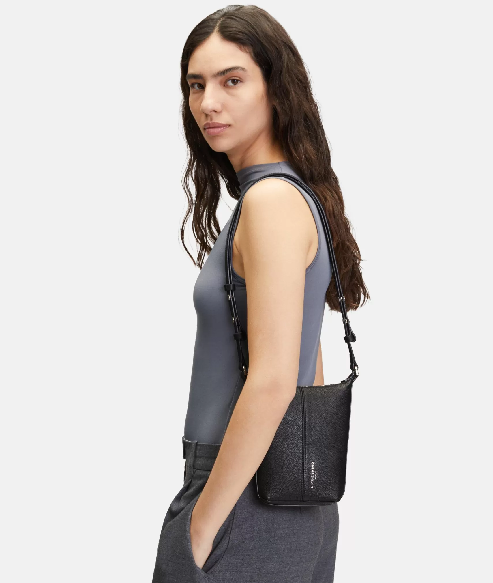 LIEBESKIND BERLIN Leather Bags | Sling Bags>Paris Crossbody XS black